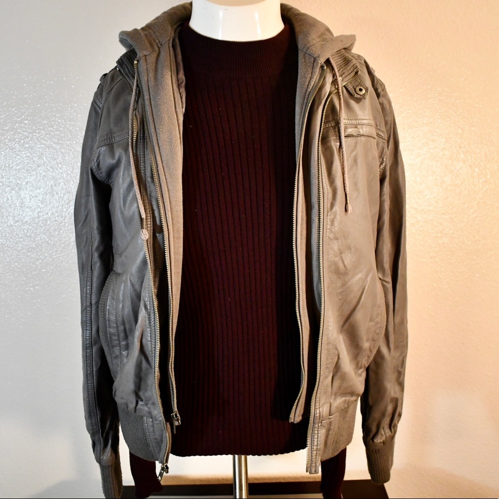 Grey jacket / sweater